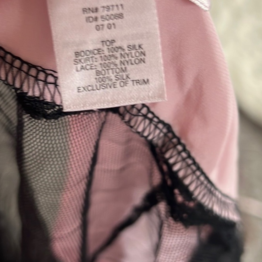 Y2K Vintage Victoria’s Secret Slip - Picture 4 of 4